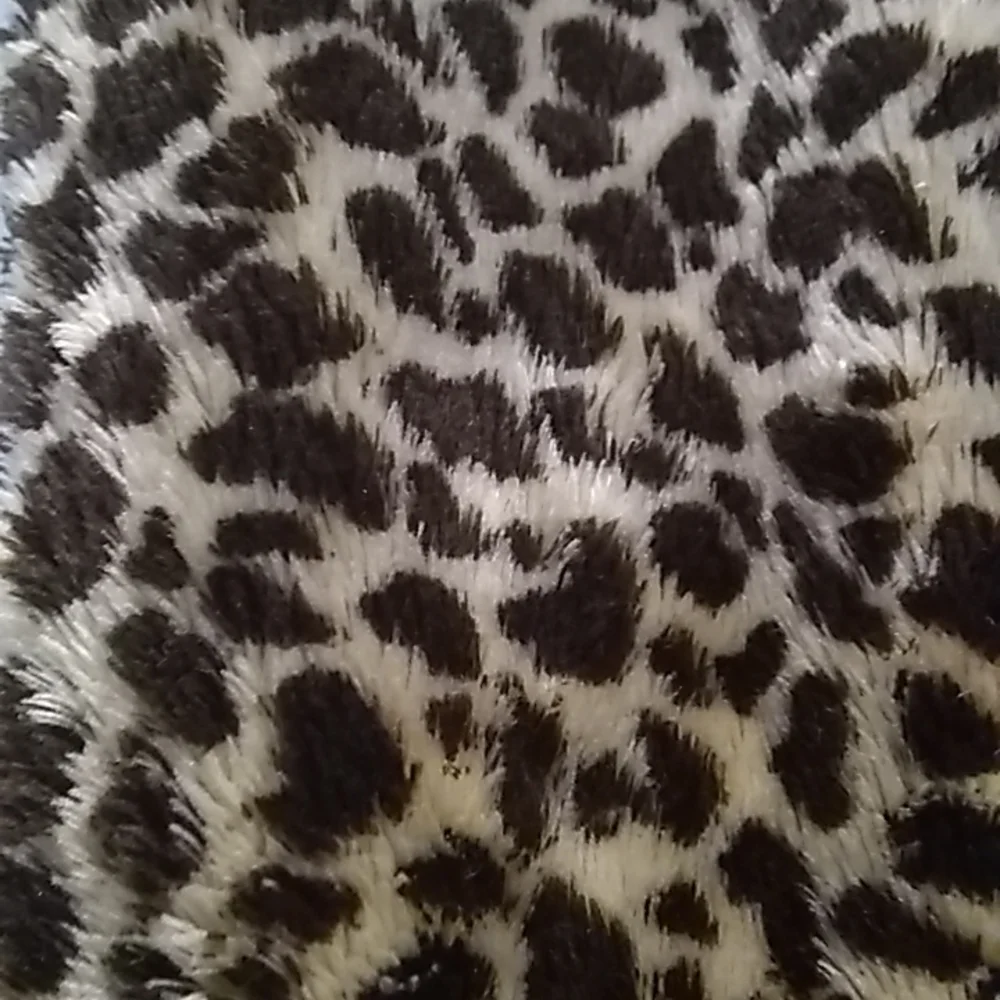 FINAL MARKDOWN Old navy hooded leopard sleeper 0-3 months